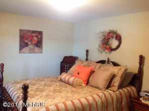 48888 W Main St, Lawrence, MI 49064 photo 11