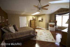 48888 W Main St, Lawrence, MI 49064 photo 9