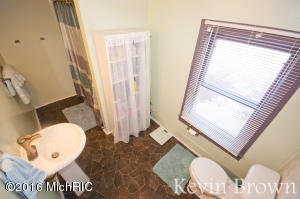 401 S Front St, Belding, MI 48809 photo 17