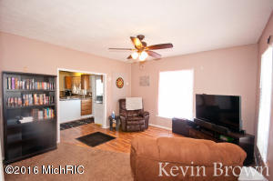 401 S Front St, Belding, MI 48809 photo 9