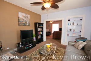 401 S Front St, Belding, MI 48809 photo 10