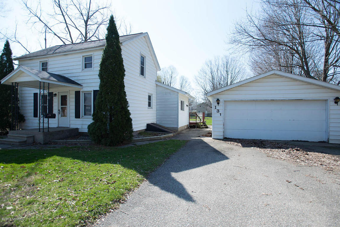 131 W Second Ave, Plainwell, MI 49080 photo 2