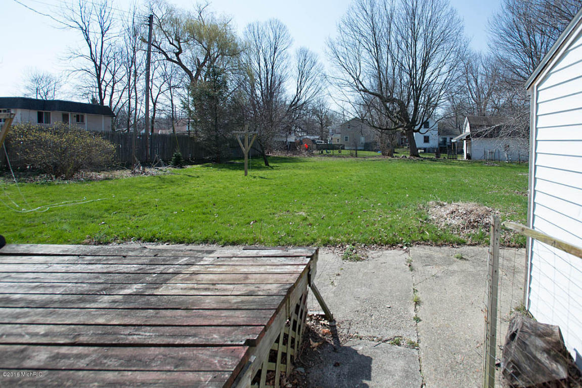 131 W Second Ave, Plainwell, MI 49080 photo 15