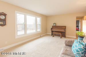 730 Hillside Ct, Lowell, MI 49331 photo 7