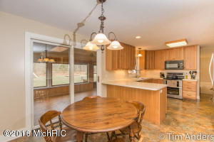 730 Hillside Ct, Lowell, MI 49331 photo 10