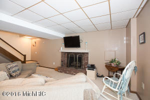 11792 Breezy Pt, Plainwell, MI 49080 photo 17