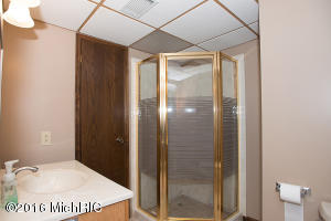 11792 Breezy Pt, Plainwell, MI 49080 photo 21