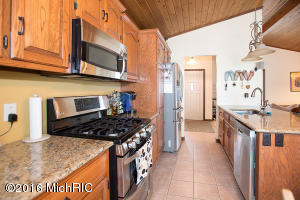 11792 Breezy Pt, Plainwell, MI 49080 photo 8