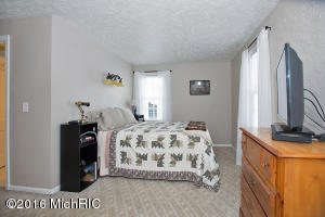 566 6th St, Plainwell, MI 49080 photo 12