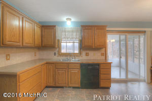 1323 E 104th St, Grant, MI 49327 photo 9