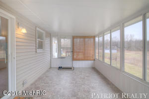 1323 E 104th St, Grant, MI 49327 photo 11
