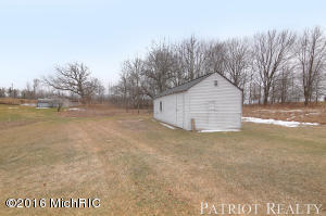 1323 E 104th St, Grant, MI 49327 photo 28