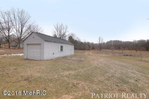1323 E 104th St, Grant, MI 49327 photo 27