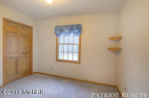 1323 E 104th St, Grant, MI 49327 photo 14