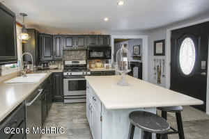 347 E Morrell St, Otsego, MI 49078 photo 7