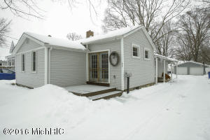 347 E Morrell St, Otsego, MI 49078 photo 1