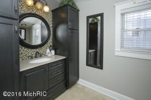 347 E Morrell St, Otsego, MI 49078 photo 12