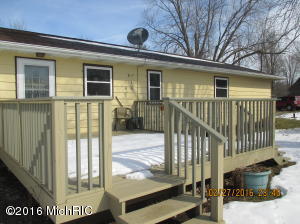 429 Hatmaker, Bronson, MI 49028 photo 1