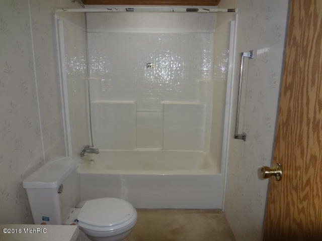 2001 E Main St, Niles, MI 49120 photo 14