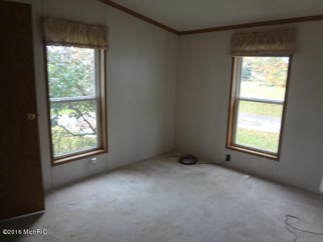 2001 E Main St, Niles, MI 49120 photo 12