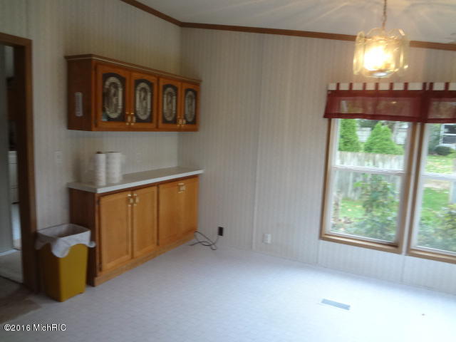 2001 E Main St, Niles, MI 49120 photo 6