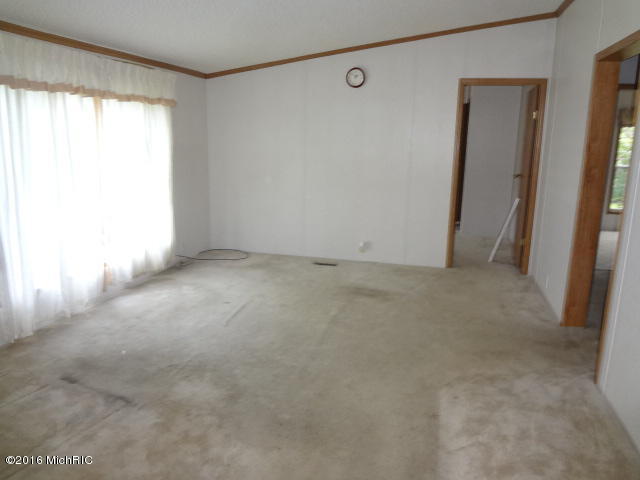 2001 E Main St, Niles, MI 49120 photo 9