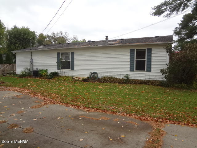2001 E Main St, Niles, MI 49120 photo 2