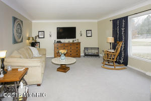 434 12th St, Plainwell, MI 49080 photo 3