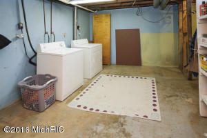434 12th St, Plainwell, MI 49080 photo 20