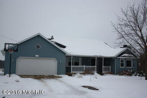 4073 16th St, Dorr, MI 49323 photo 1