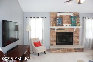 4073 16th St, Dorr, MI 49323 photo 8