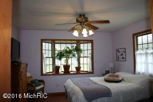 71 2nd St, Plainwell, MI 49080 photo 23