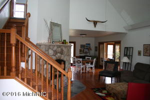 71 2nd St, Plainwell, MI 49080 photo 16