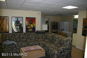 71 2nd St, Plainwell, MI 49080 photo 22