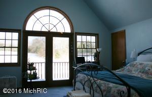71 2nd St, Plainwell, MI 49080 photo 10
