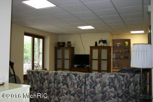 71 2nd St, Plainwell, MI 49080 photo 26