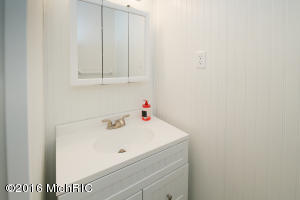 732 E Green St, Marshall, MI 49068 photo 14
