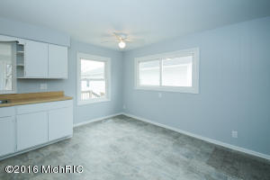 732 E Green St, Marshall, MI 49068 photo 9