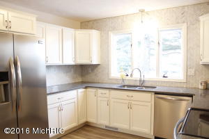 1401 Okeefe, Marshall, MI 49068 photo 17
