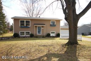 770 Hunt St, Lowell, MI 49331 photo 1