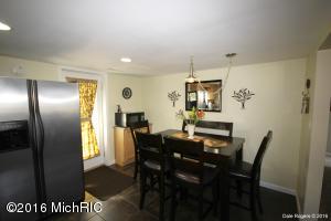 770 Hunt St, Lowell, MI 49331 photo 8