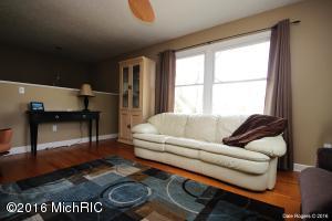 770 Hunt St, Lowell, MI 49331 photo 9