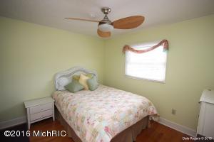 770 Hunt St, Lowell, MI 49331 photo 17
