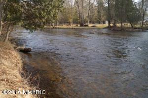 1237 N Apple, White Cloud, MI 49349 photo 5