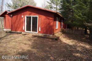 1237 N Apple, White Cloud, MI 49349 photo 3
