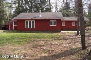 1237 N Apple, White Cloud, MI 49349 photo 2