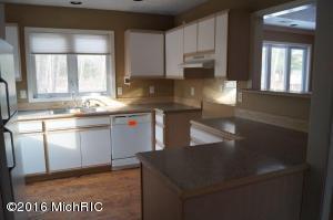 1237 N Apple, White Cloud, MI 49349 photo 9