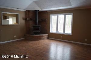 1237 N Apple, White Cloud, MI 49349 photo 11