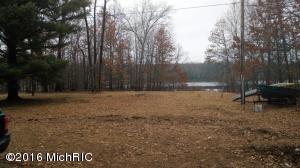 1040 Echo Dr, White Cloud, MI 49349 photo 5