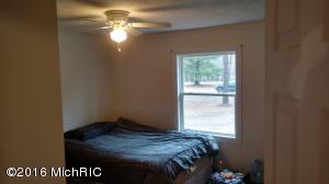 1040 Echo Dr, White Cloud, MI 49349 photo 14